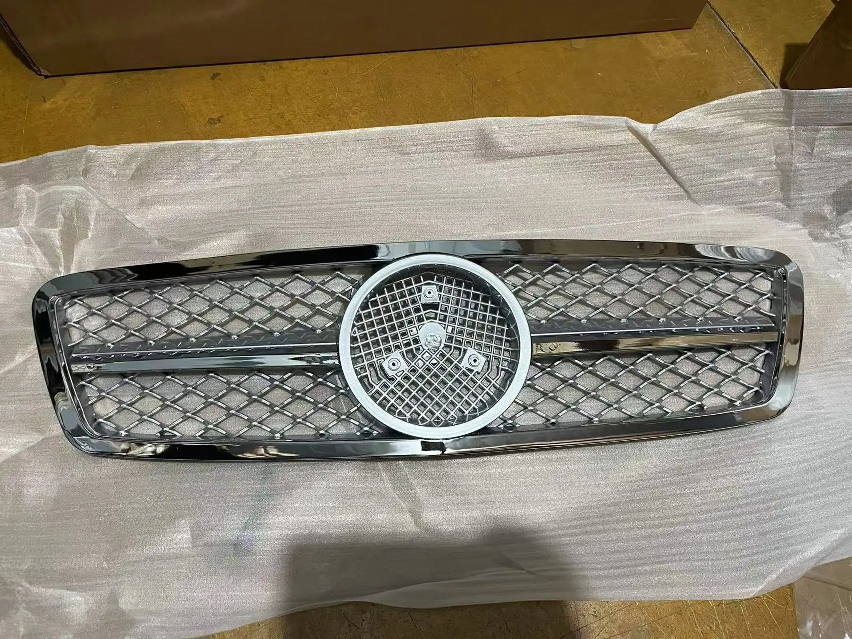 Car Front Grille Grill For Mercedes-Benz C-Class W203 C200 C240 C280 C320 2001-2007 Tuning Accessories ABS Grills